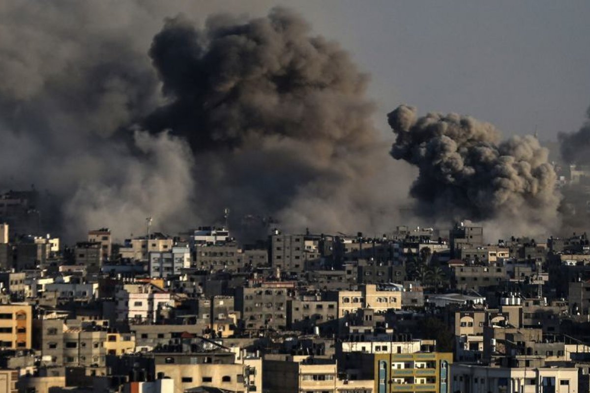 [Bombardeio de Israel na Síria mata ao menos 38 em frente paralela a Gaza]