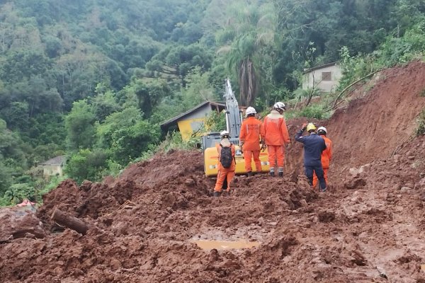 [Bombeiros baianos resgatam cerca de 90 pessoas na região de Bento Gonçalves (RS)]