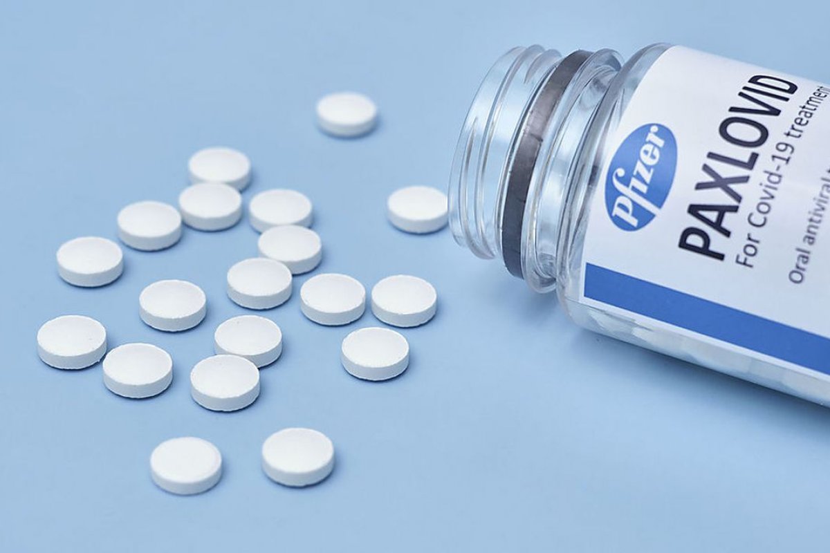 [Reino Unido aprova uso de pílula Pfizer no tratamento contra Covid-19]