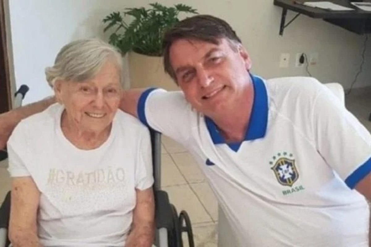 [Mãe de Bolsonaro morre aos 94 anos no interior de SP]