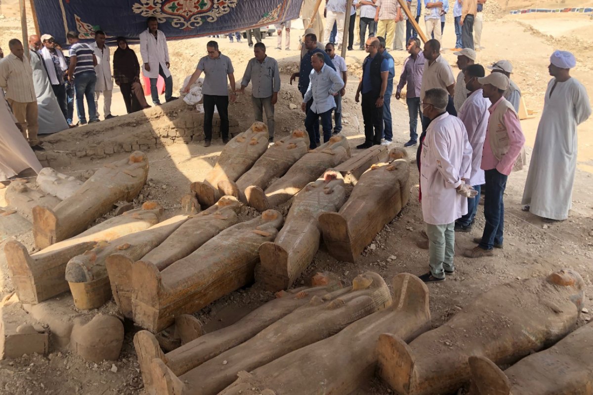 [Descoberta de novos sarcófagos pode esclarecer parte da história egípcia]