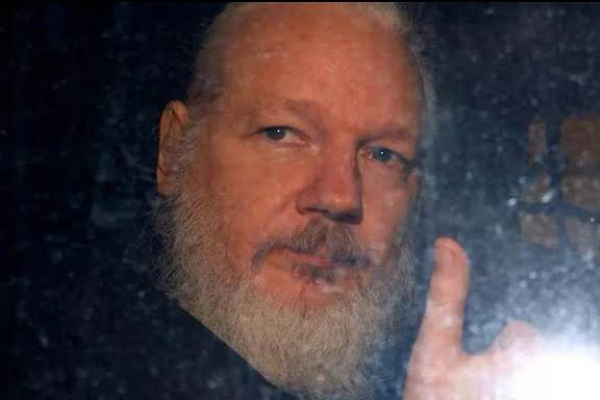 [Justiça britânica autoriza extradição de Julian Assange para julgamento nos EUA]