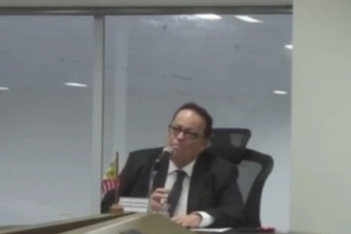 [Vídeo: “Pessoas que eu conheço que usam maconha são pessoas que trabalham todo dia”, diz Secretário de Segurança Pública da Bahia]