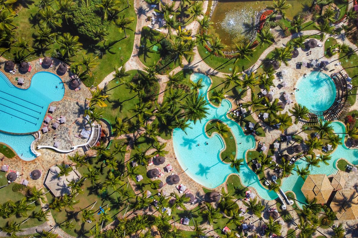 [Resort baiano terá nova piscina e programação de lazer com tema circense!]
