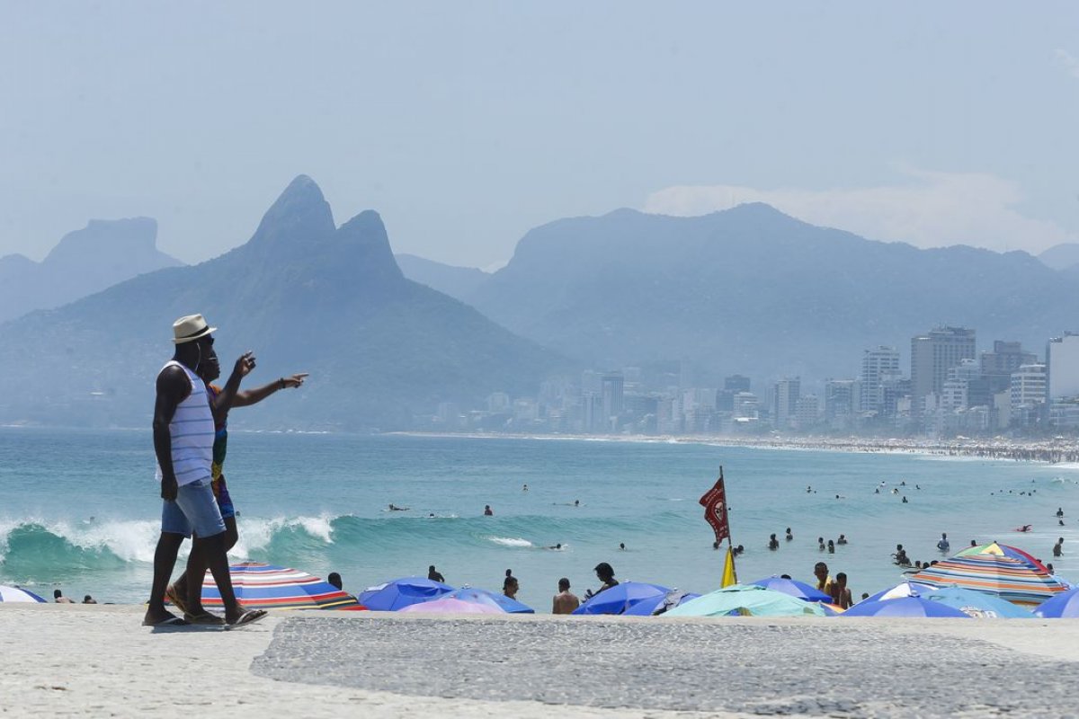[Turismo brasileiro cresce 47,7% em abril, aponta pesquisa]
