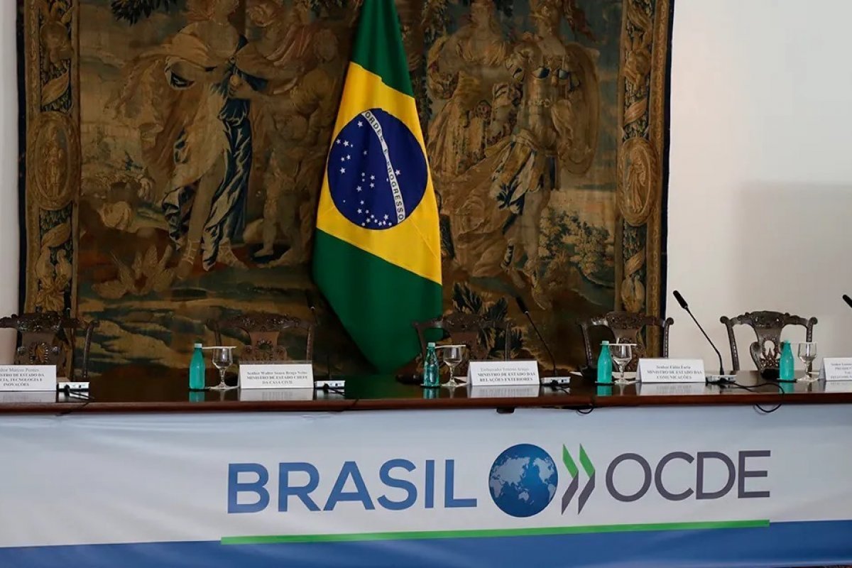 [Brasil recebe roteiro com especificidades de adesão à OCDE]