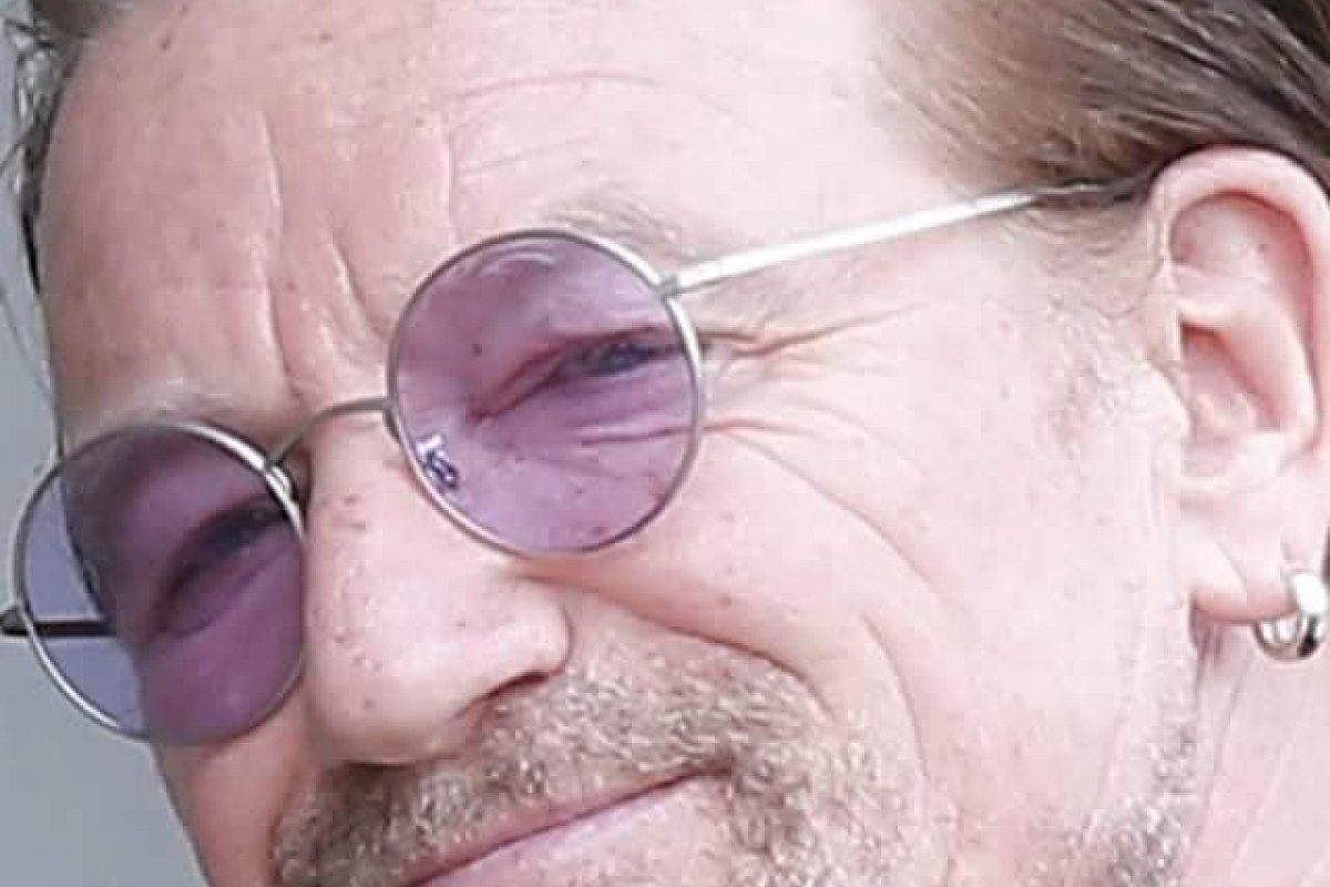 [Vocalista do U2, Bono, revela ter descoberto irmão: 'Estou em paz com isso']