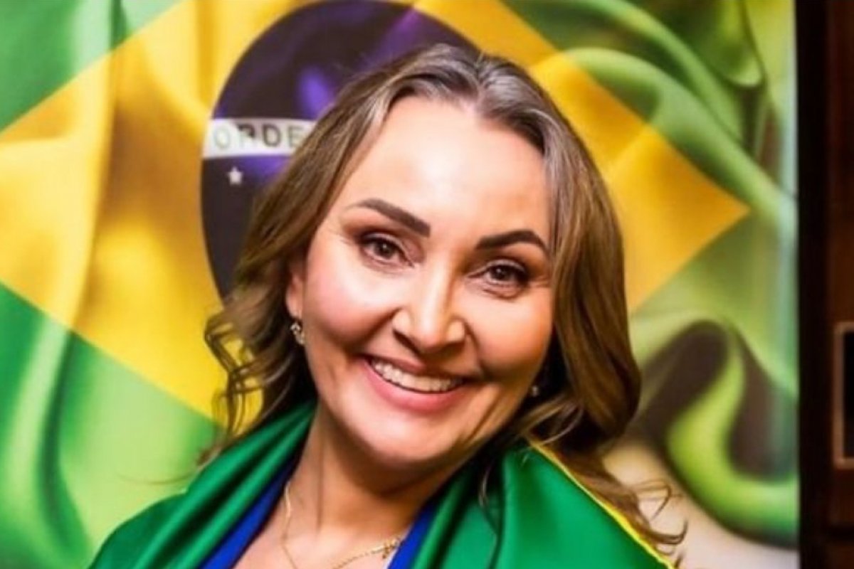 [Vice-governadora de SC nega que Bolsonaro tenha pedido para ela se afastar durante evento no estado]