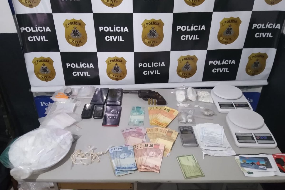 [Polícia Civil prende 6 suspeitos por tráfico de drogas em Nova Canaã]