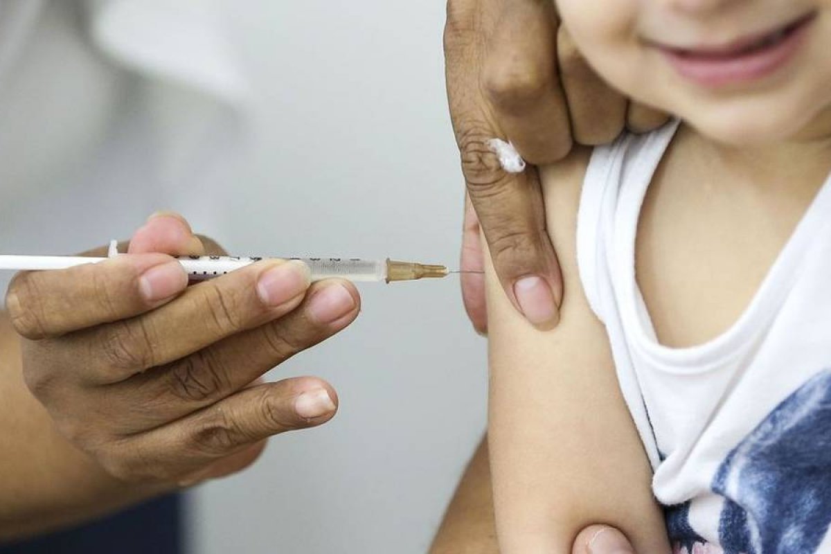 [Já passa de 10 mil o número de casos confirmados de sarampo no Brasil ]