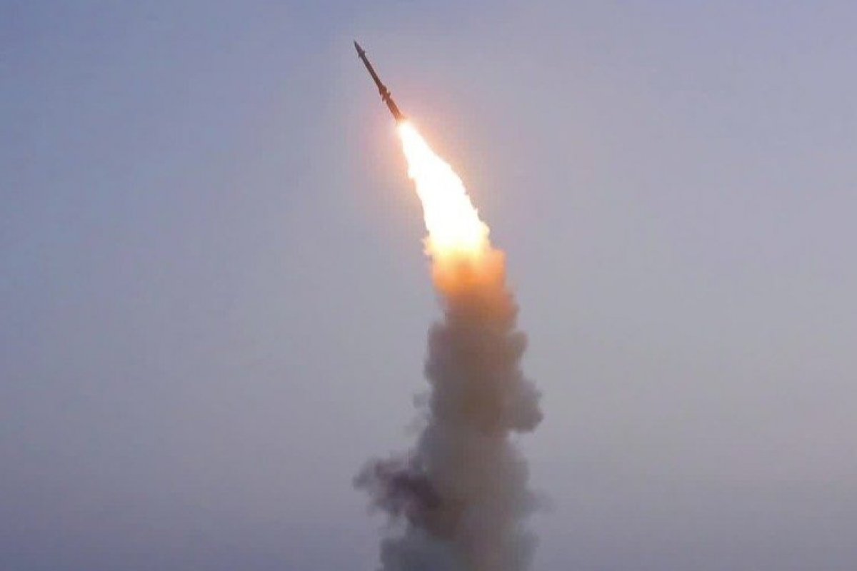 [ EUA testam míssil intercontinental em meio a tensões com a China em Taiwan]