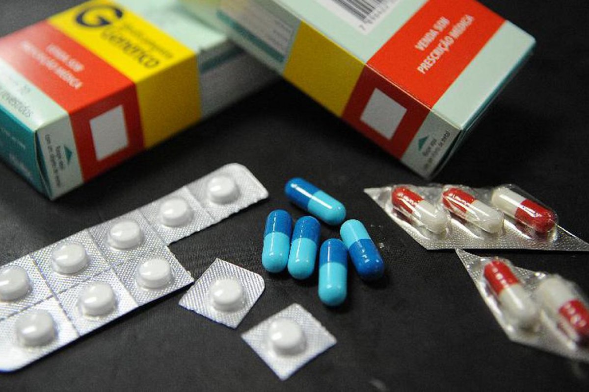 [Brasileiros estão enfrentando dificuldades para encontrar remédios nas farmácias populares]