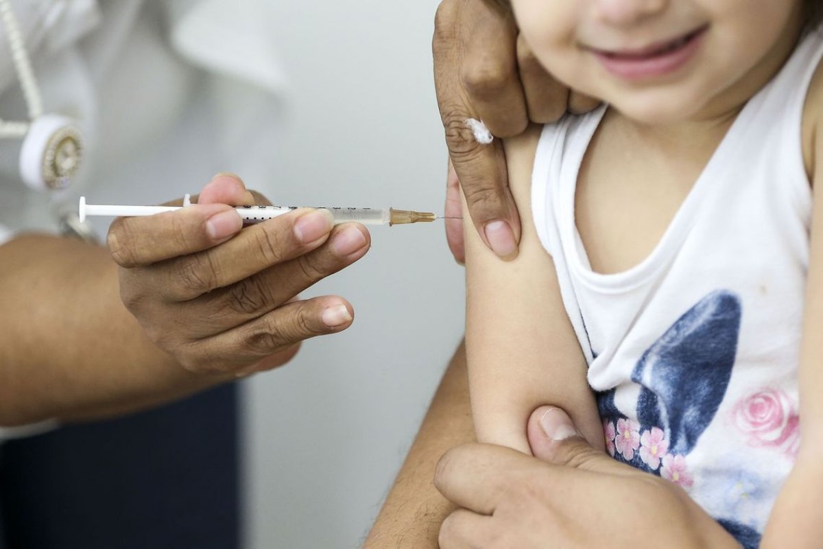 [Nova etapa da vacinação contra o sarampo começa na próxima segunda (18)]