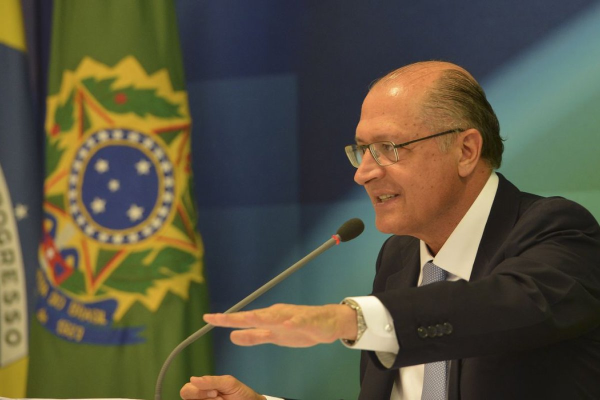 [Alckmin fará reunião com integrantes da Comissão Mista de Orçamento nesta terça-feira (8)]