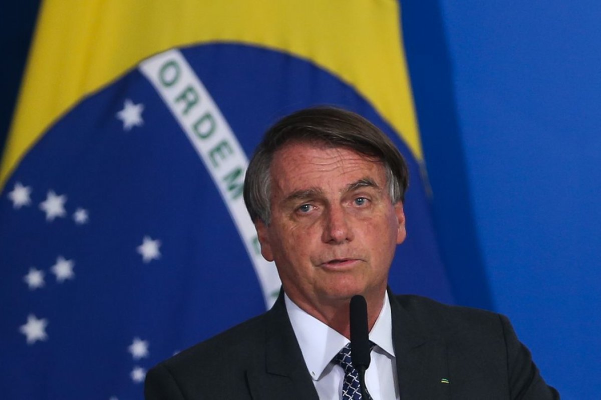 [Bolsonaro pede anulação de votos em parte das urnas nas Eleições de 2022 ]