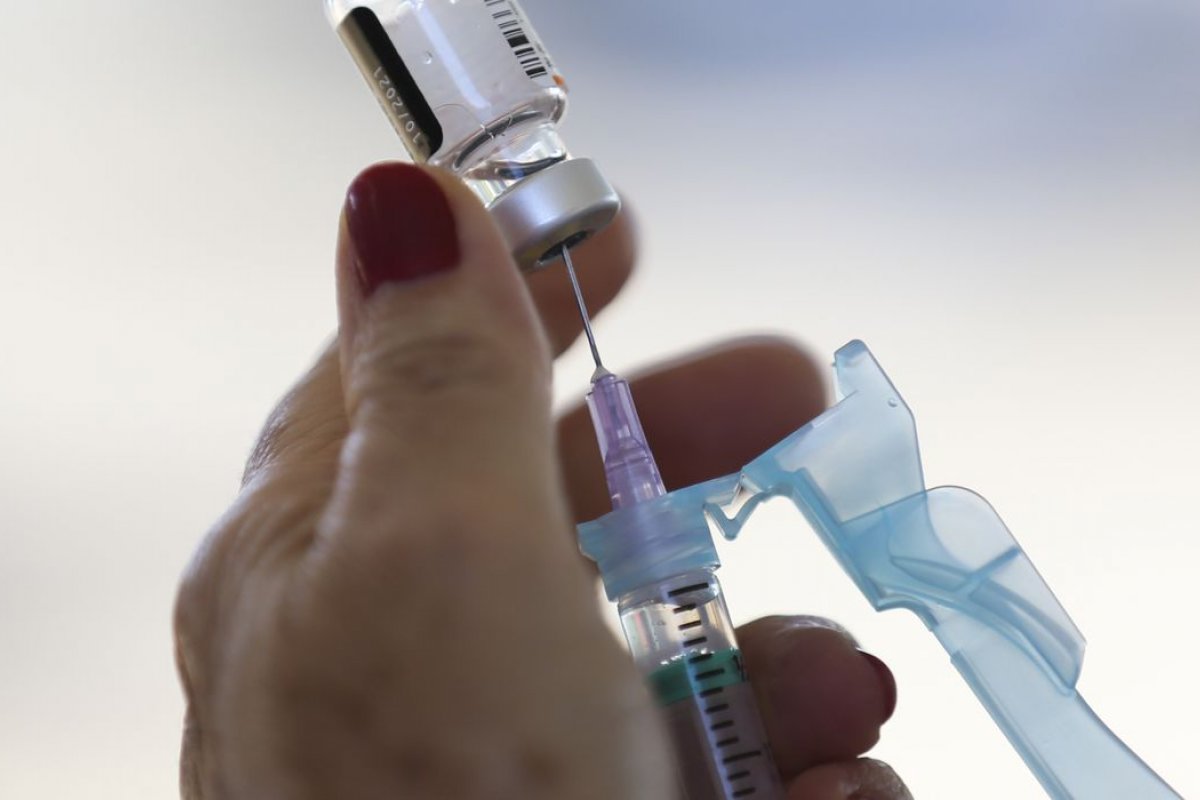 [Covid-19: vacinas atualizadas contra a Ômicron oferecem maior proteção, diz CDC]