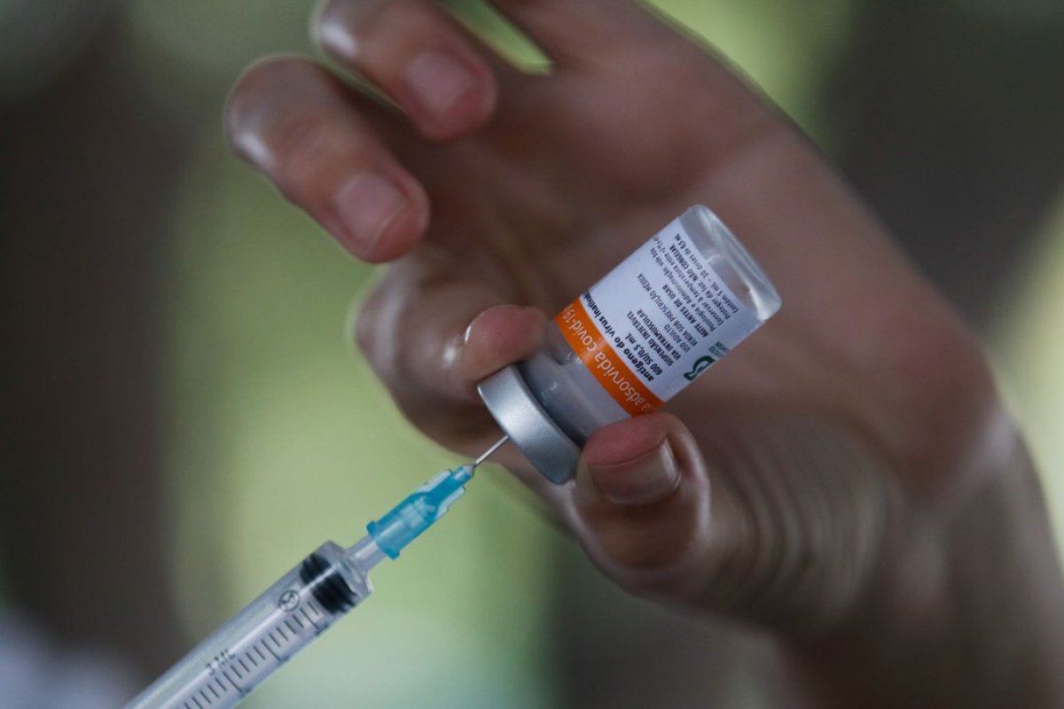 [Covid-19: 49,4% dos brasileiros receberam reforço da vacina, diz levantamento]