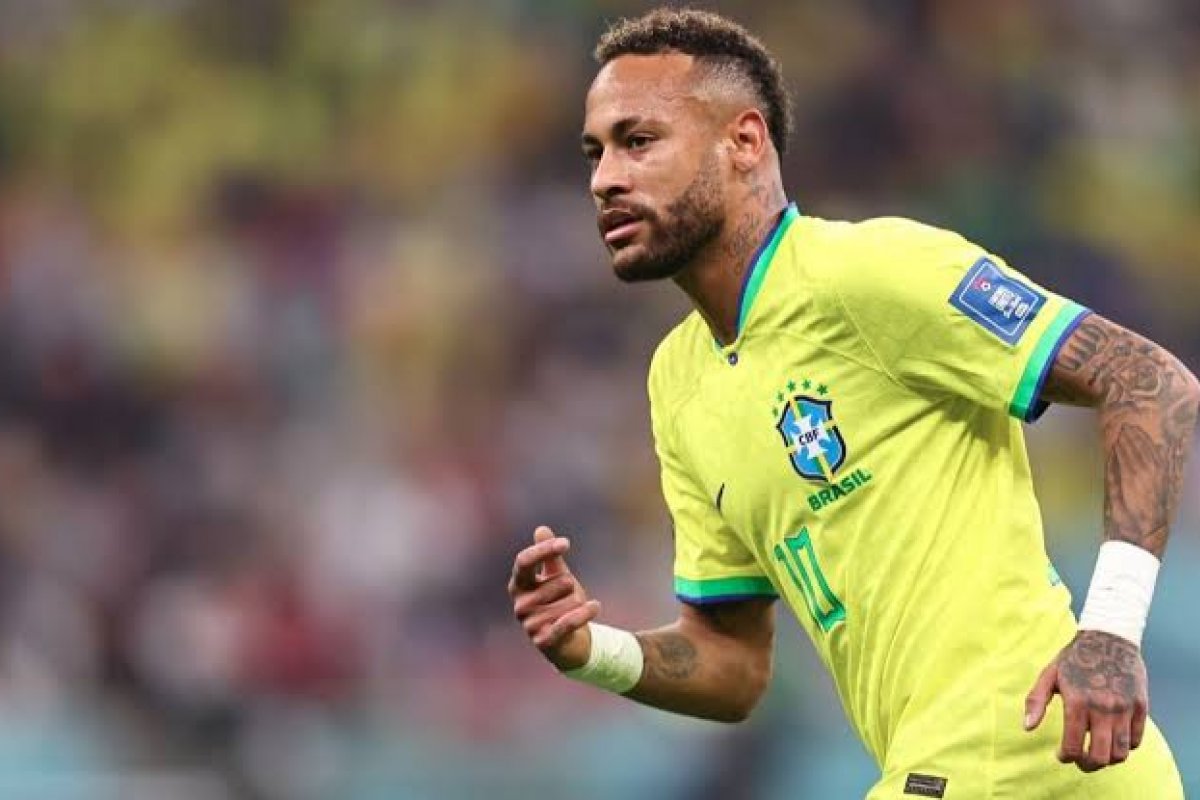 [Vinícius Jr fala sobre o estado de saúde de Neymar]