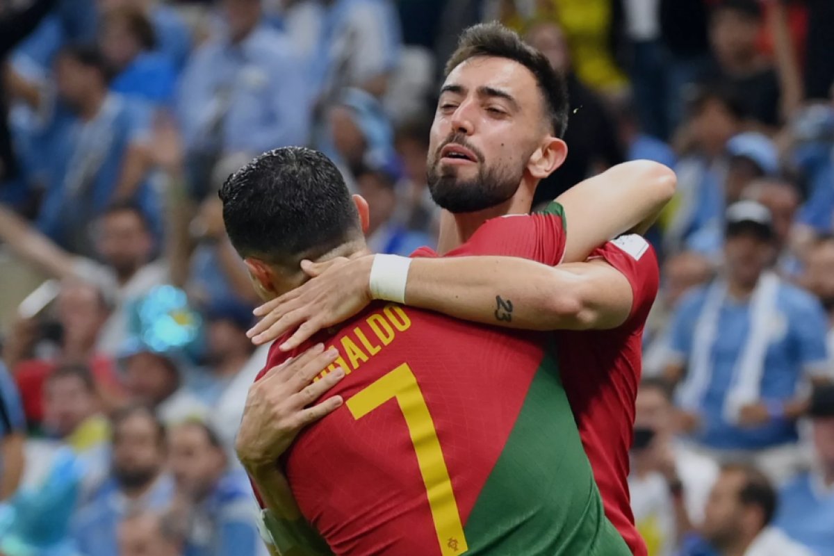 [Copa do Mundo: Portugal vence Uruguai por 2 a 0 e garante vaga nas oitavas]