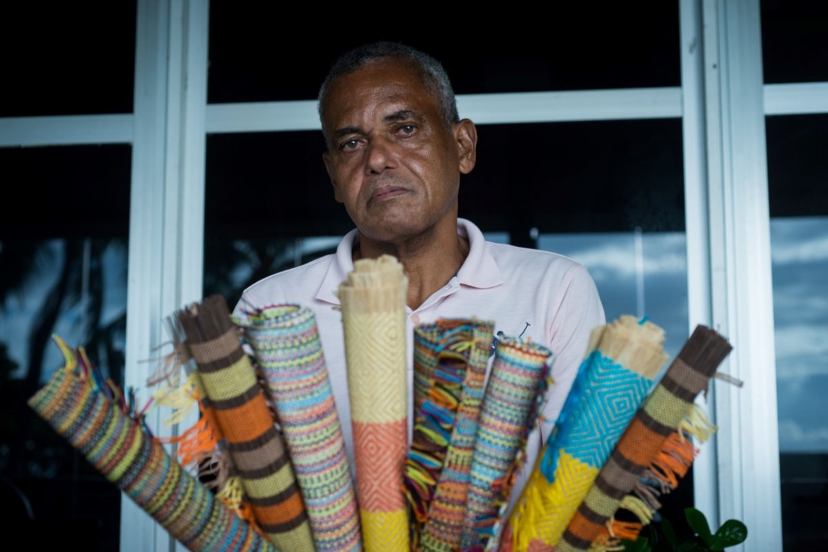 [Exposição reúne trabalhos de alunas do curso de tecelagem no Centro de Comercialização Artesanato da Bahia! ]