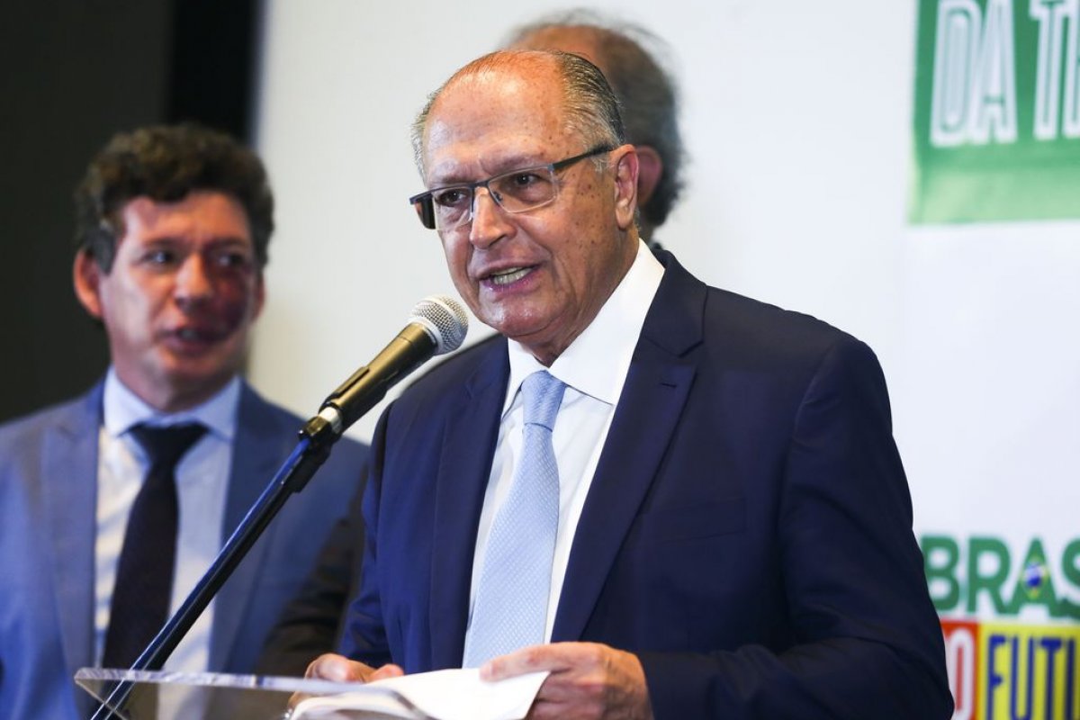 [Geraldo Alckmin diz que Lula não tem pressa para anunciar quem será o ministro da Economia]