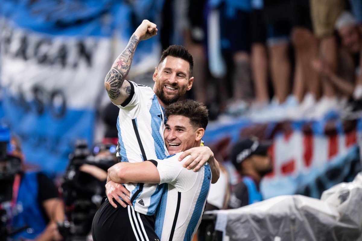 [Argentina vence Croácia e é a primeira finalista da Copa do Mundo]