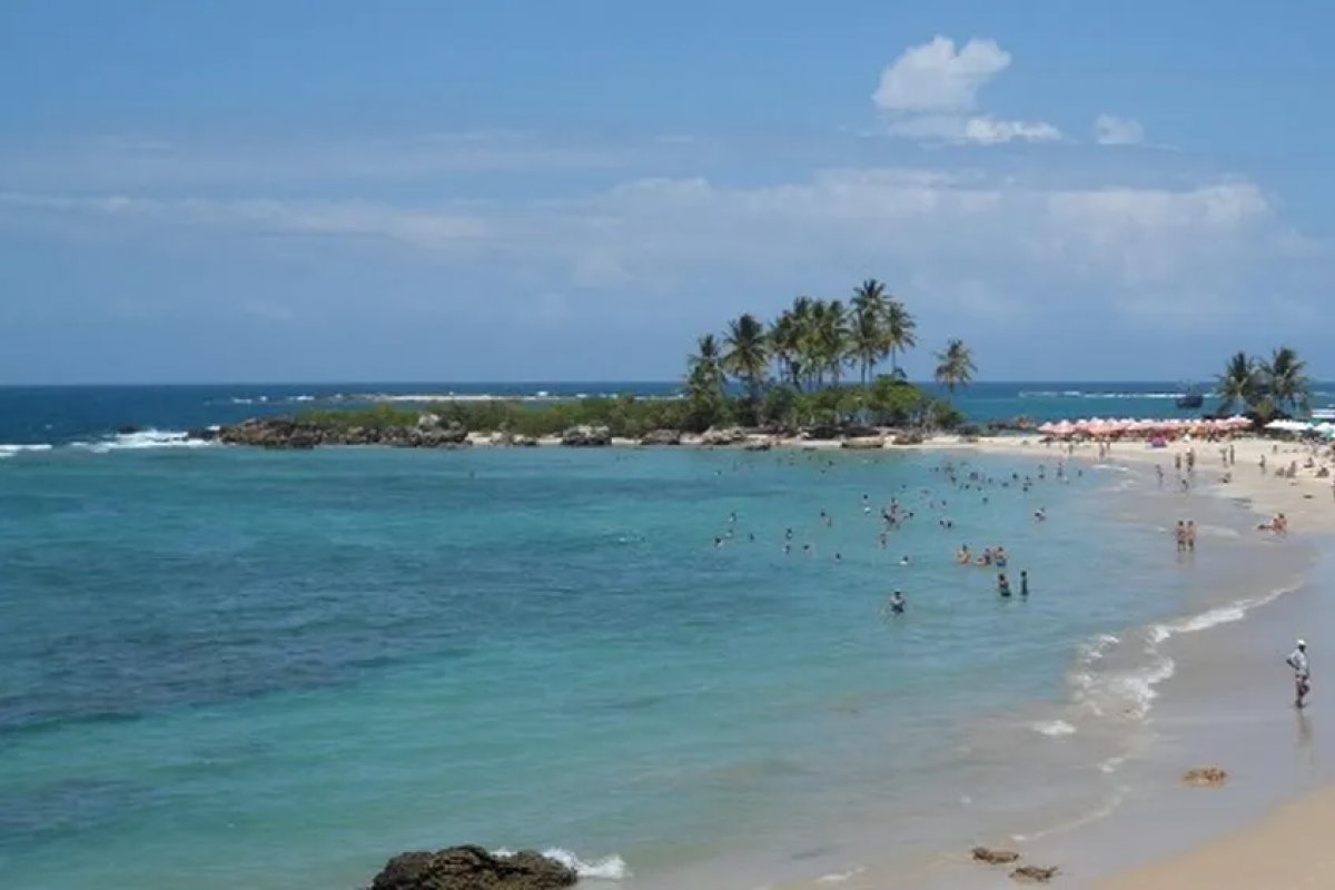 [Confira 10 praias da Bahia para visitar no verão]