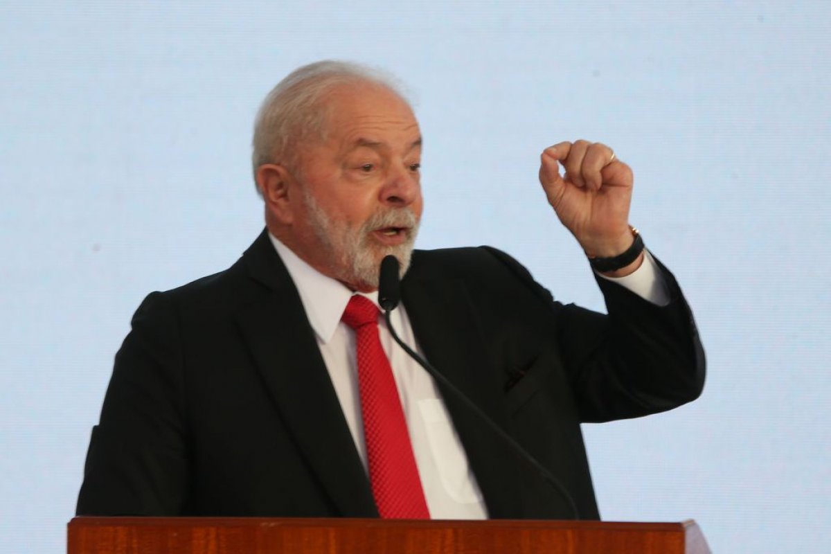 [Ministros de Lula são liberados para voltar ao Congresso e ajudar a eleger Lira e Pacheco]