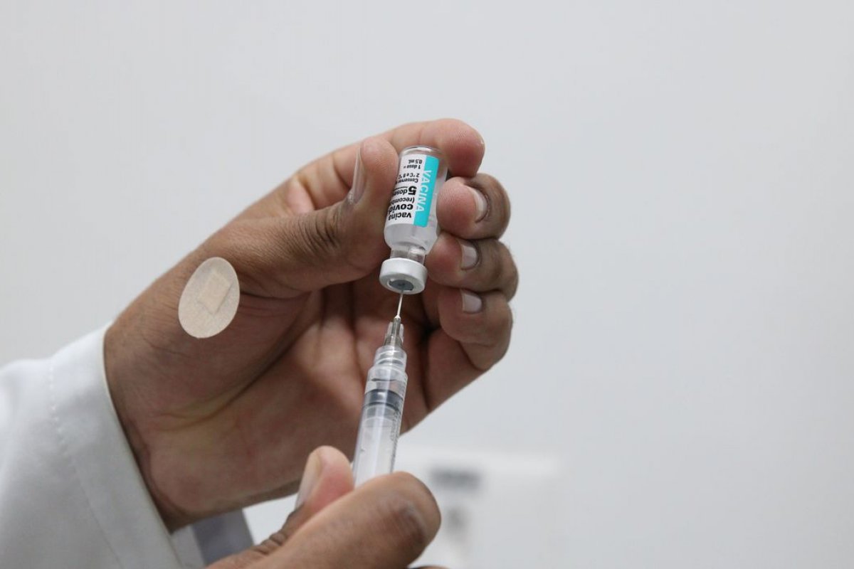 [Vacina 100% brasileira contra Covid-19 busca voluntários para conclusão de testes clínicos]