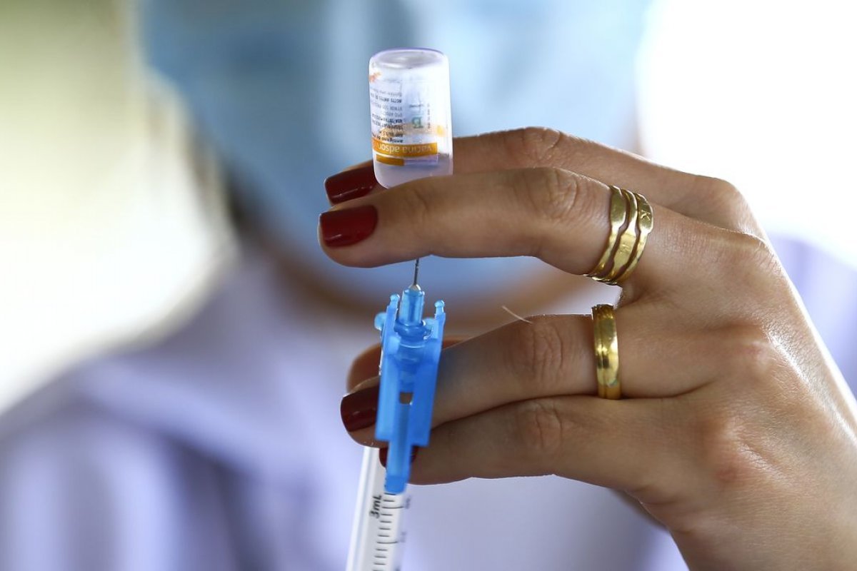 [Mais de 70 mil doses da vacina bivalente foram aplicadas em Salvador ]