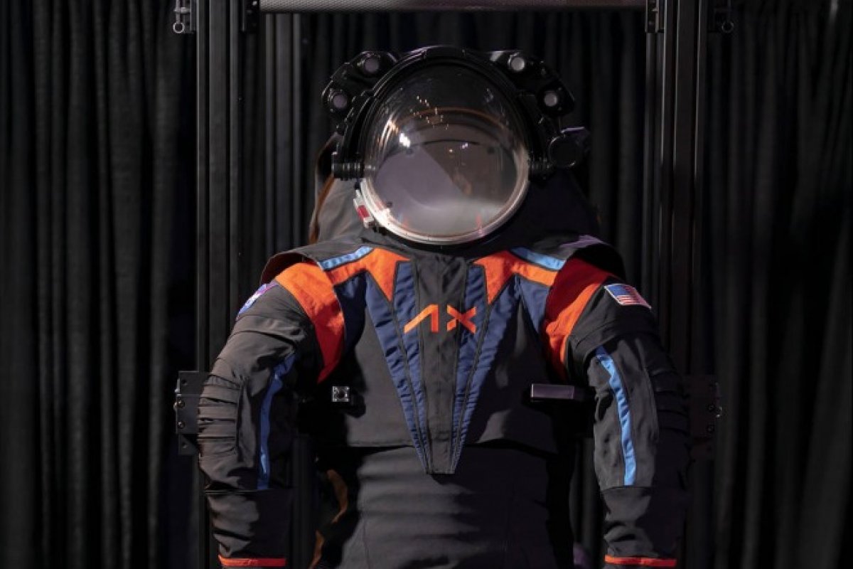 [Nasa apresenta traje que será usado na missão lunar Artemis]