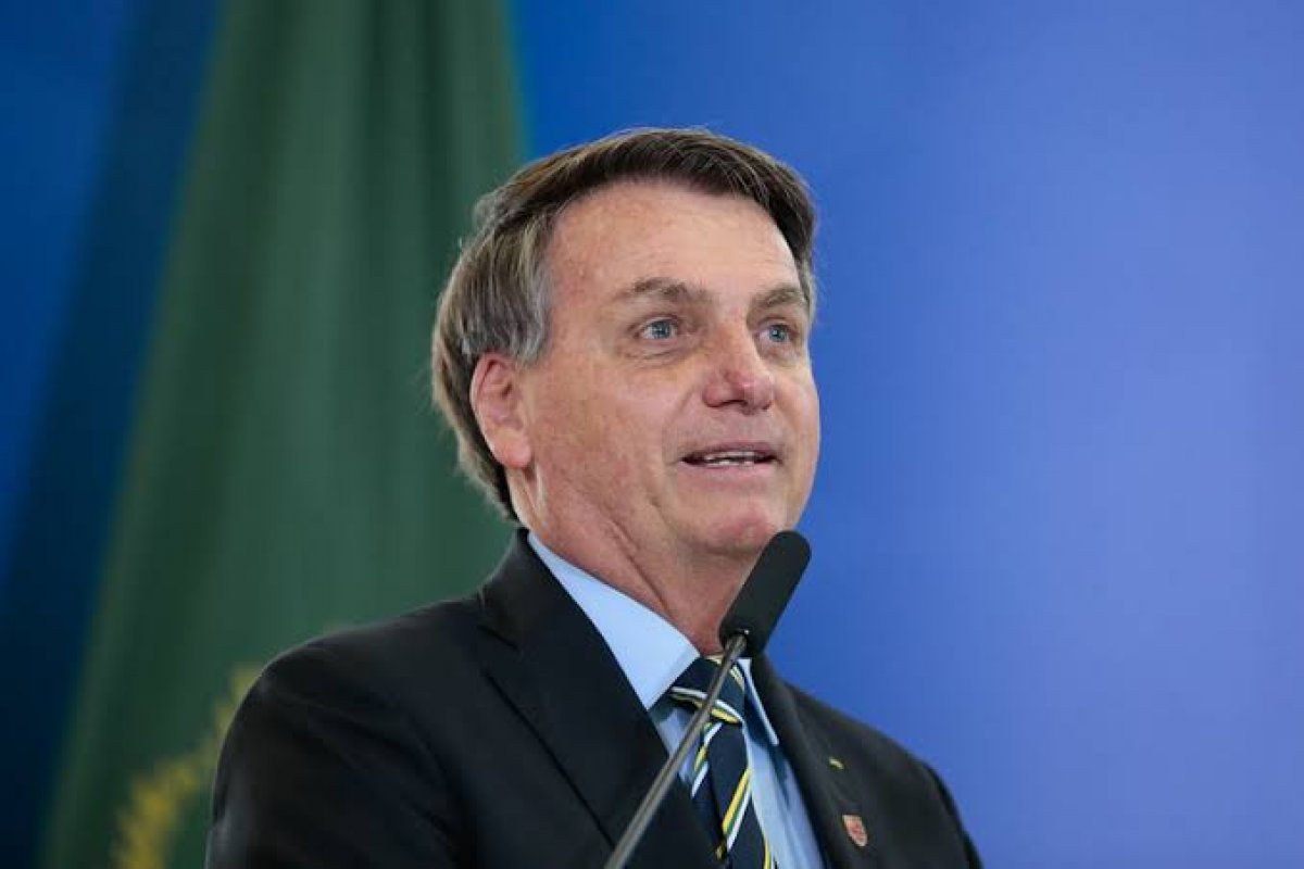 [Bolsonaro nega fraude em cartão de imunização: 'não me vacinei contra Covid e nunca neguei isso']