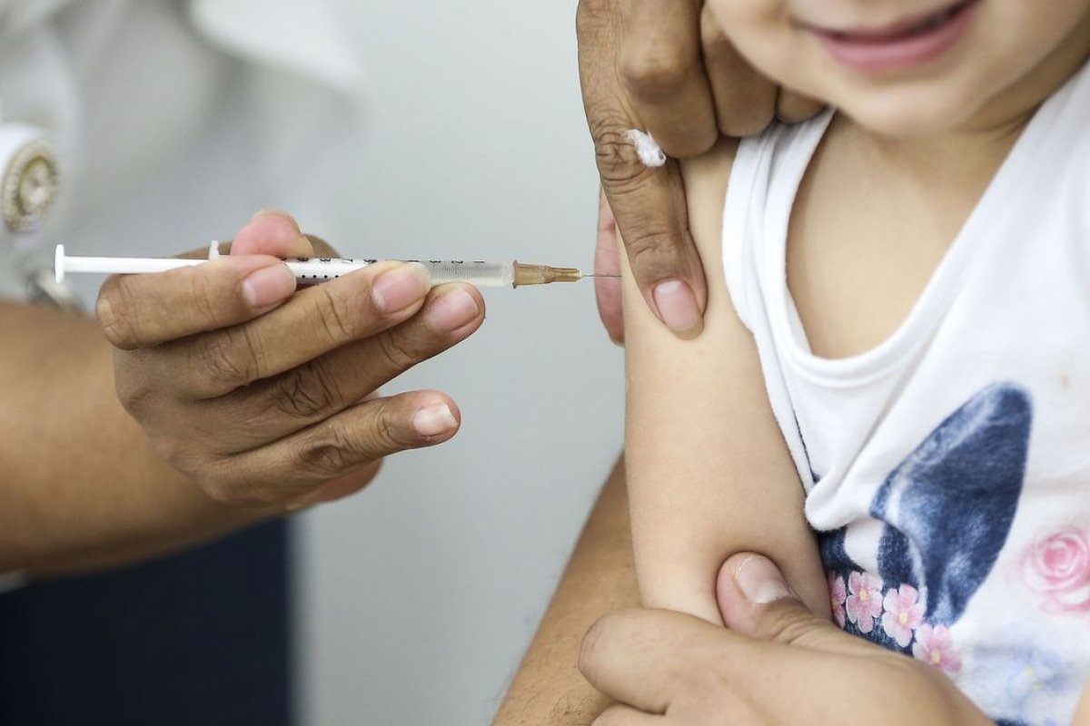 [Covid-19: mais de 8 a cada 10 crianças não estão vacinadas no Brasil ]