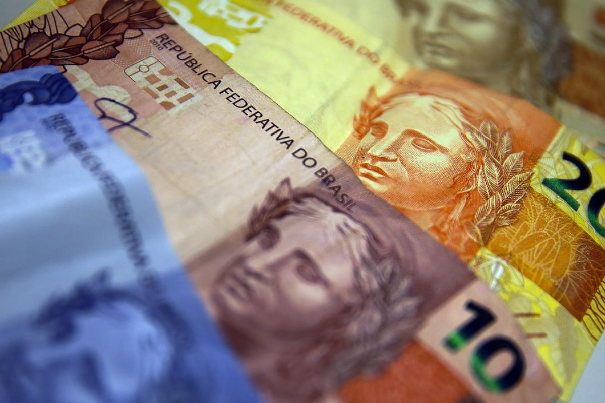 [Vendas de títulos do Tesouro Direto superam resgates em R$ 1,7 bilhão em abril]