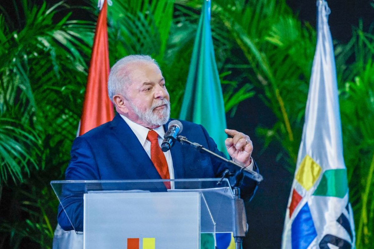 [Ipec: 56% dos eleitores de Bolsonaro desaprovam governo Lula ]