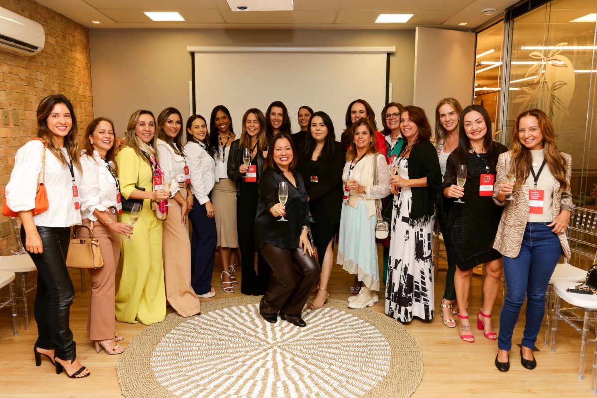 [Rede de conexões e negócios eleva o poder da liderança feminina  no mercado empresarial baiano com experiências compartilhadas! ]