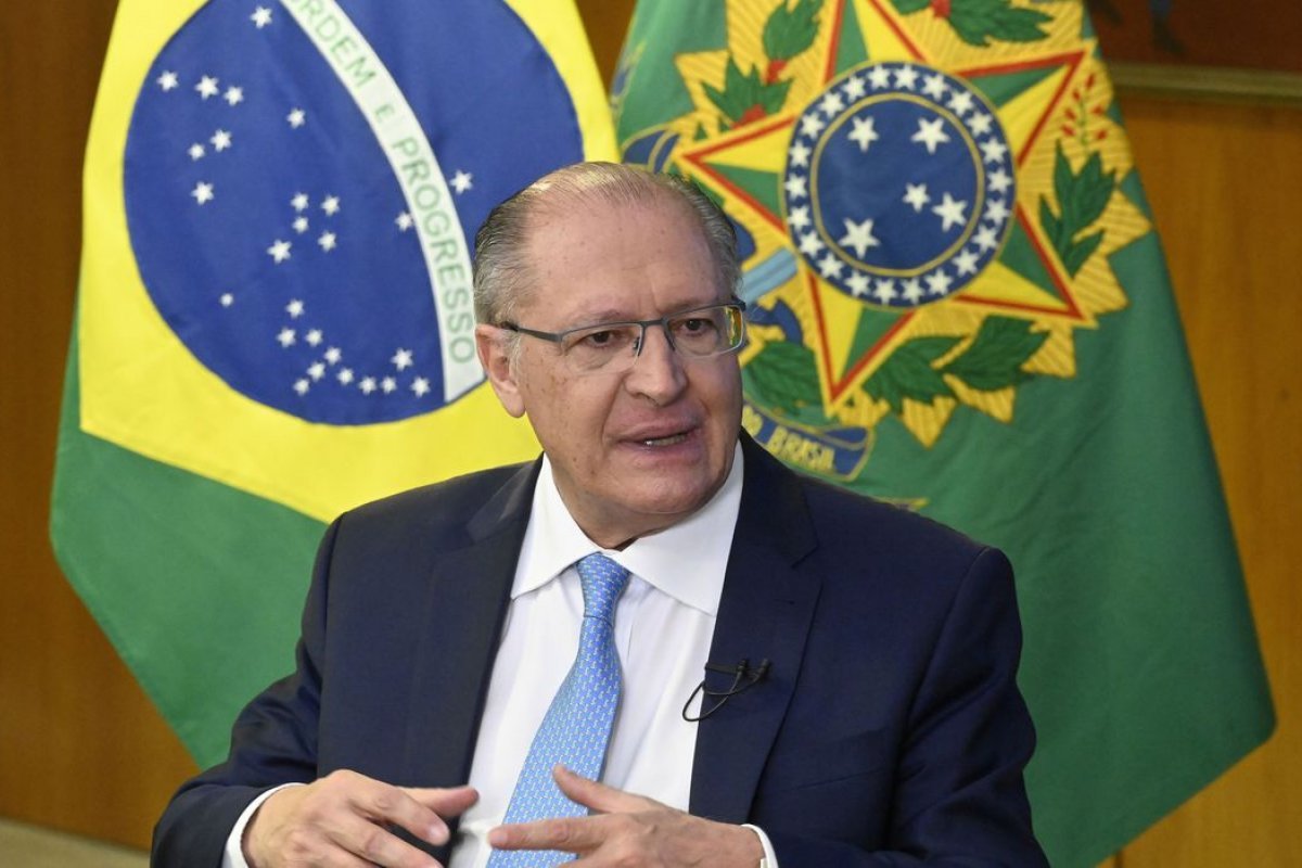 [Geraldo Alckmin viaja para Lisboa em missão oficial]