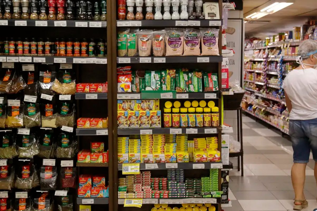 [Supermercados projetam consumo maior para o Natal deste ano]