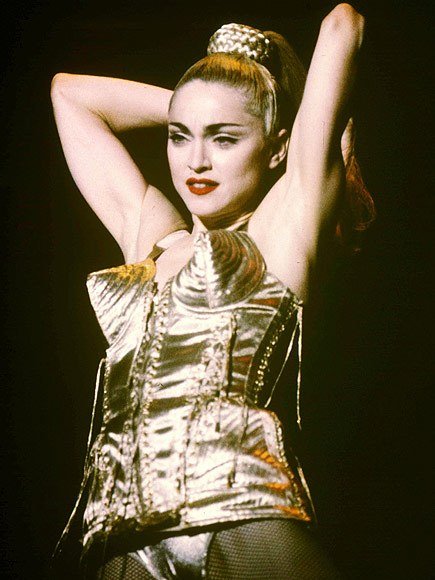 Madonna na Blonde Ambition Tour. Imagem: Revista People
