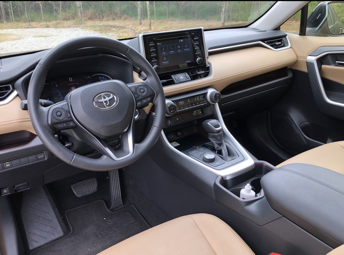 [Teste: Toyota RAV4 híbrida no dia a dia ]