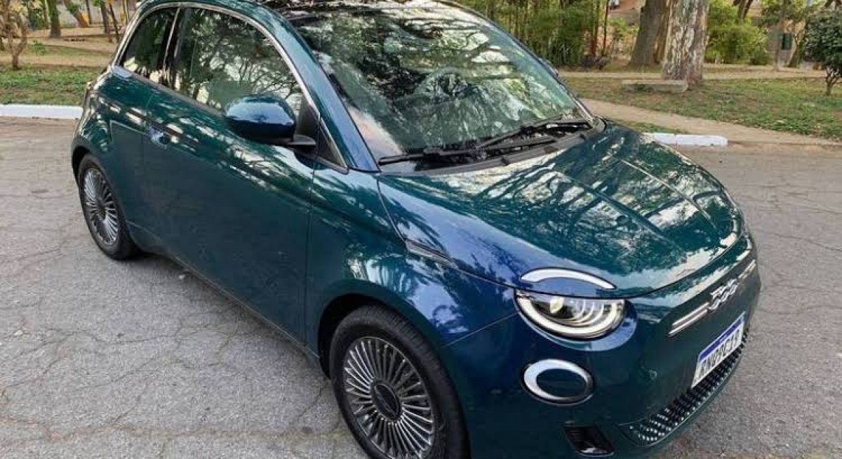 [Fiat pode prolongar produção do 500 híbrido na Itália após pressões ]