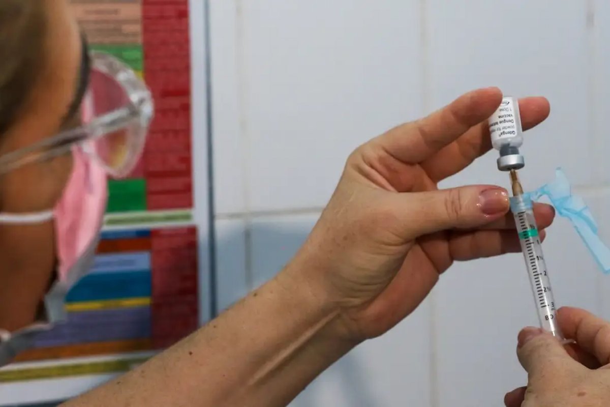 [Saúde amplia distribuição de vacina contra a dengue para 154 municípios]