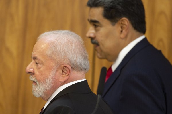 [Governo Lula avisou chavistas que reagiria a bloqueio eleitoral de opositora na Venezuela]