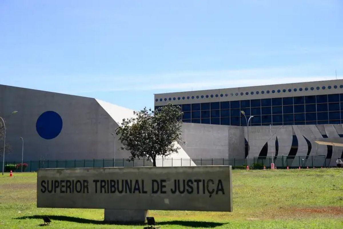 [STJ: Corte Especial cancela súmula sobre honorários advocatícios da Defensoria Pública ]