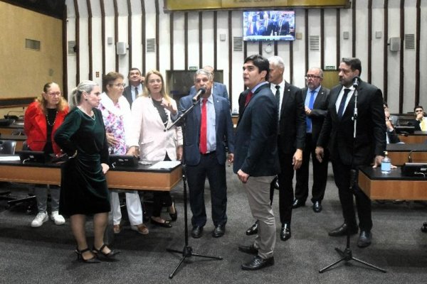 [ALBA: oposição ameaça pedir vista e governistas retiram Bahia Pela Paz de pauta]