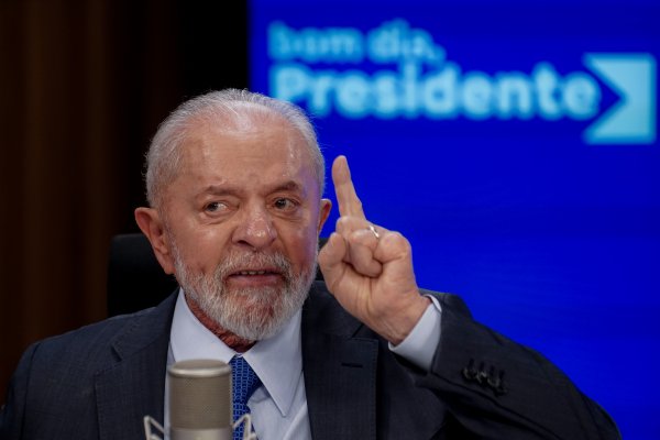 [Lula diz que governo pode importar feijão e arroz para segurar inflação, após tragédia no RS]