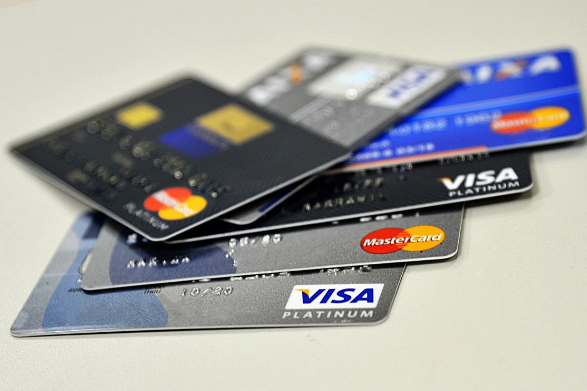 [Banco Central registra aumento de 1,2% no juros do rotativo do cartão de crédito]