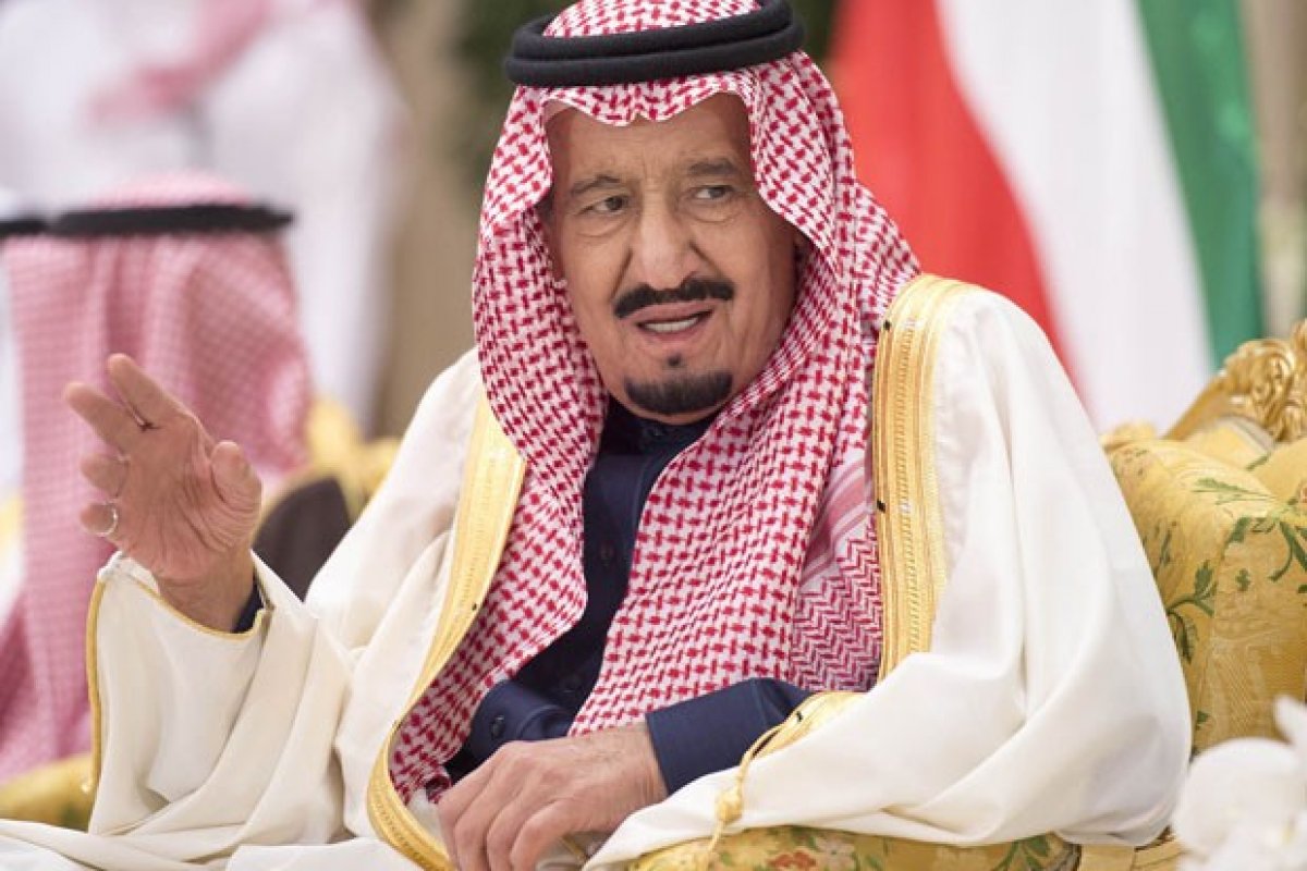 [Mais de 100 pessoas da família real saudita estão infectadas com a covid-19]
