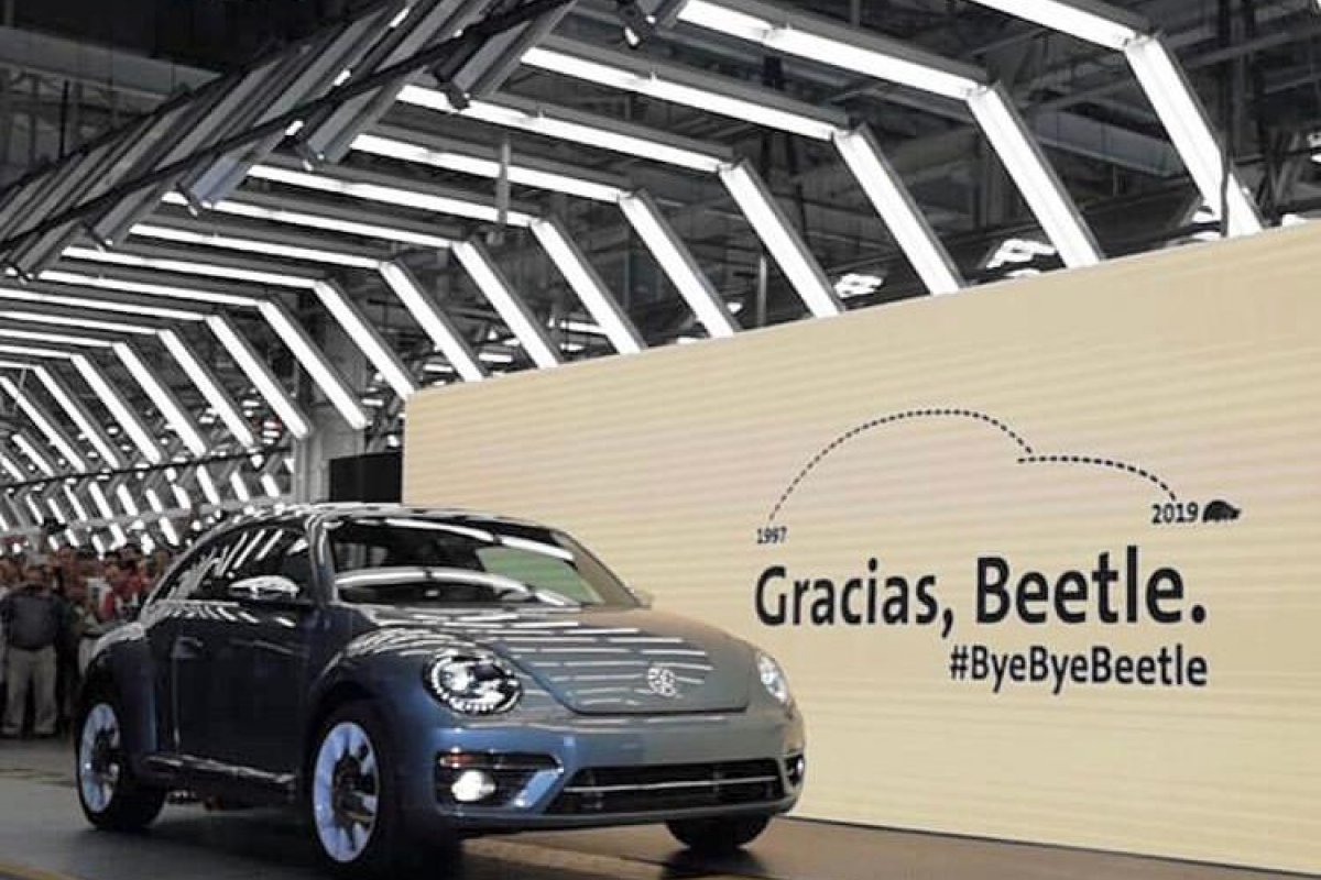 [Volkswagen anuncia último Fusca no México]