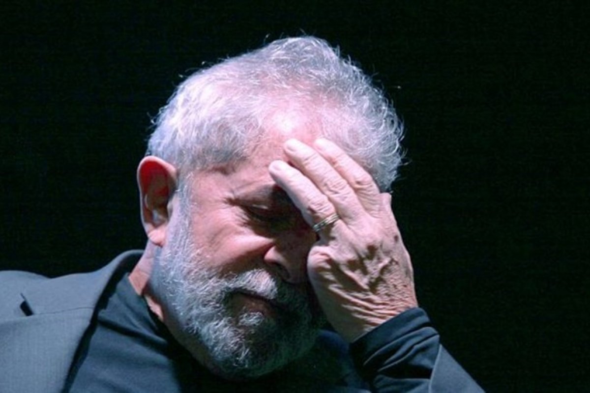 [TRF-4 nega pedido de Lula e mantém desembargadores no processo do sitio em Atibaia ]